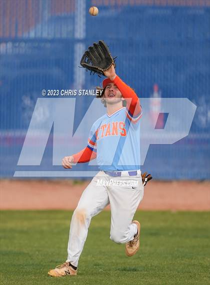 Thumbnail 2 in Thunderbird @ Yuma Catholic photogallery.