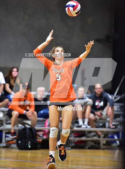 Thumbnail 2 in Fivay vs. Oviedo (Nike Tournament of Champions) photogallery.
