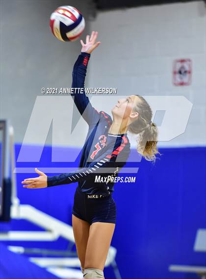 Thumbnail 1 in Fivay vs. Oviedo (Nike Tournament of Champions) photogallery.