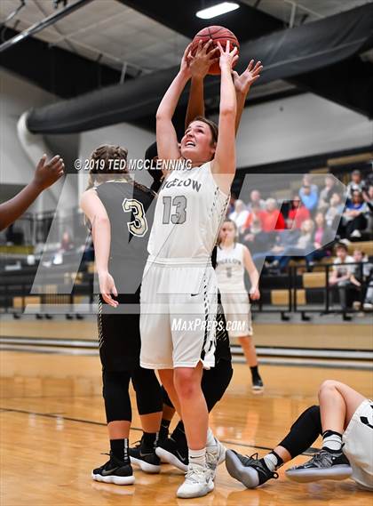 Thumbnail 2 in Carlisle vs. Bigelow photogallery.