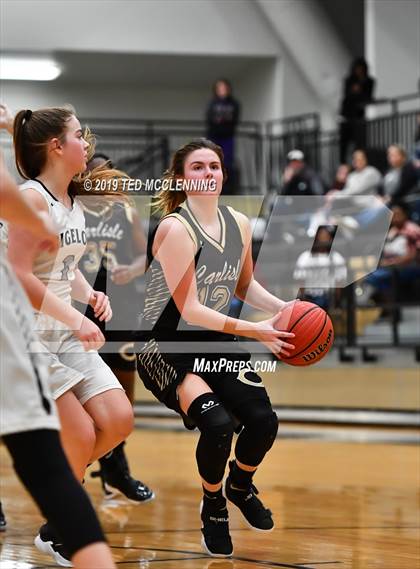 Thumbnail 3 in Carlisle vs. Bigelow photogallery.