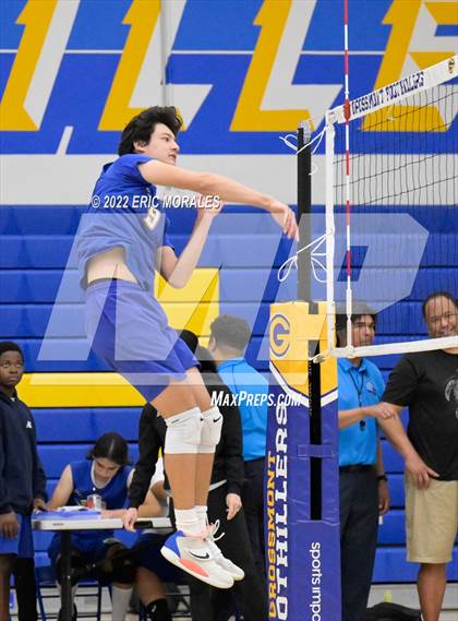 Thumbnail 1 in Coronado @ Grossmont photogallery.