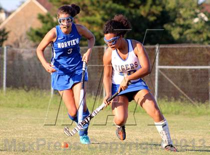Thumbnail 1 in Norview @ Oscar Smith photogallery.