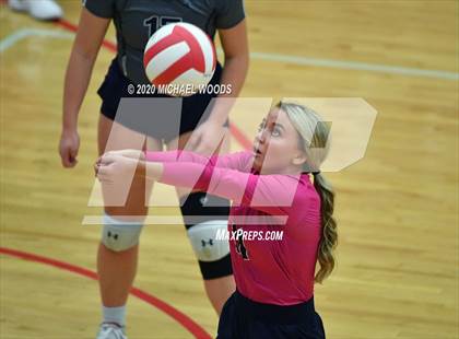 Thumbnail 1 in Shiloh Christian @ Farmington photogallery.