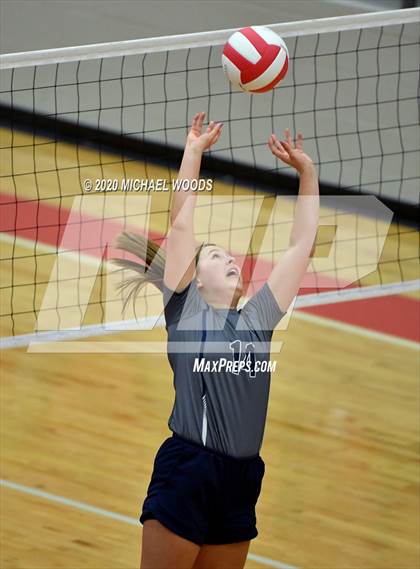 Thumbnail 2 in Shiloh Christian @ Farmington photogallery.