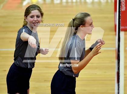 Thumbnail 1 in Shiloh Christian @ Farmington photogallery.