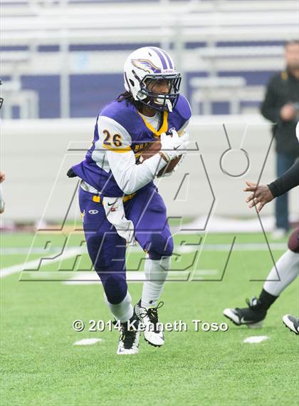Thumbnail 1 in Brackenridge vs. Lockhart (UIL 5A Bi-District Playoff) photogallery.