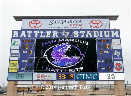 Thumbnail 1 in Brackenridge vs. Lockhart (UIL 5A Bi-District Playoff) photogallery.