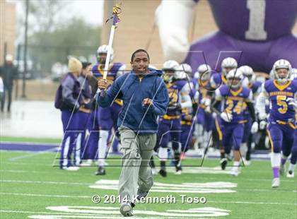 Thumbnail 1 in Brackenridge vs. Lockhart (UIL 5A Bi-District Playoff) photogallery.