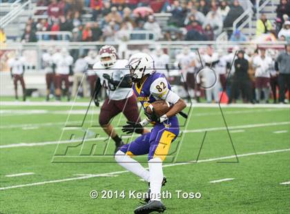 Thumbnail 3 in Brackenridge vs. Lockhart (UIL 5A Bi-District Playoff) photogallery.