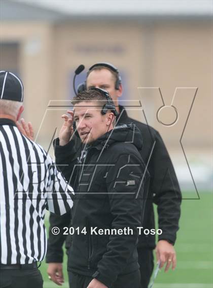 Thumbnail 1 in Brackenridge vs. Lockhart (UIL 5A Bi-District Playoff) photogallery.