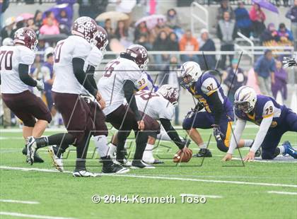 Thumbnail 2 in Brackenridge vs. Lockhart (UIL 5A Bi-District Playoff) photogallery.