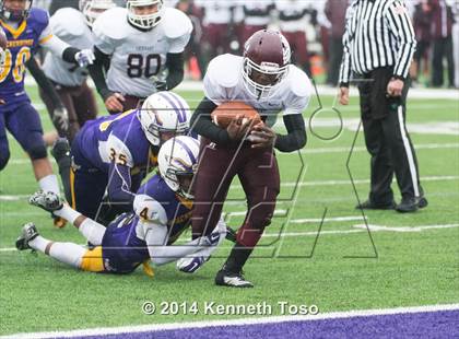 Thumbnail 1 in Brackenridge vs. Lockhart (UIL 5A Bi-District Playoff) photogallery.