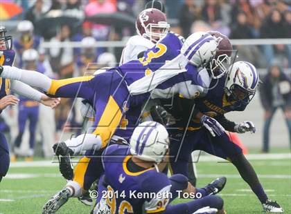 Thumbnail 1 in Brackenridge vs. Lockhart (UIL 5A Bi-District Playoff) photogallery.