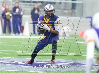 Thumbnail 2 in Brackenridge vs. Lockhart (UIL 5A Bi-District Playoff) photogallery.