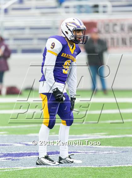 Thumbnail 3 in Brackenridge vs. Lockhart (UIL 5A Bi-District Playoff) photogallery.