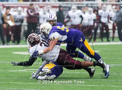 Thumbnail 2 in Brackenridge vs. Lockhart (UIL 5A Bi-District Playoff) photogallery.