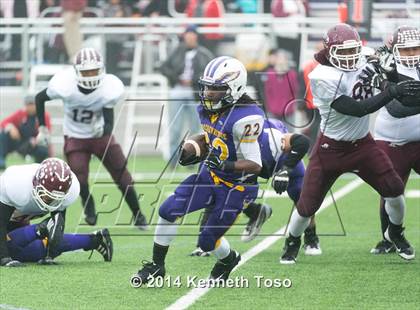 Thumbnail 1 in Brackenridge vs. Lockhart (UIL 5A Bi-District Playoff) photogallery.
