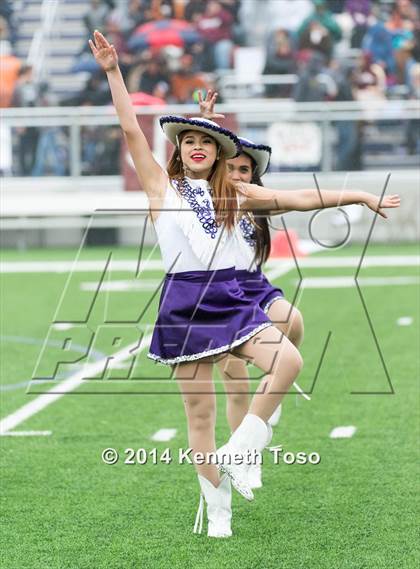 Thumbnail 1 in Brackenridge vs. Lockhart (UIL 5A Bi-District Playoff) photogallery.