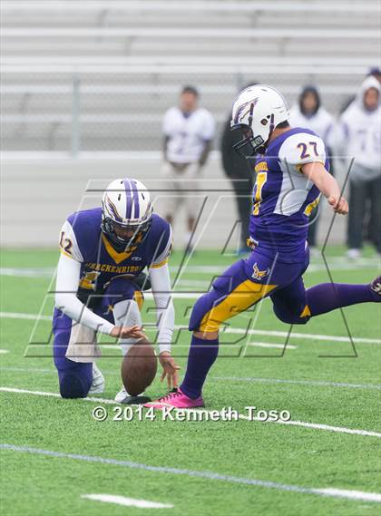 Thumbnail 3 in Brackenridge vs. Lockhart (UIL 5A Bi-District Playoff) photogallery.