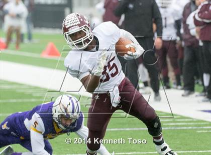 Thumbnail 2 in Brackenridge vs. Lockhart (UIL 5A Bi-District Playoff) photogallery.