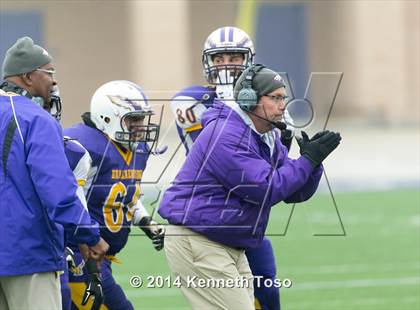 Thumbnail 1 in Brackenridge vs. Lockhart (UIL 5A Bi-District Playoff) photogallery.