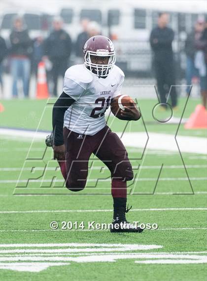 Thumbnail 2 in Brackenridge vs. Lockhart (UIL 5A Bi-District Playoff) photogallery.