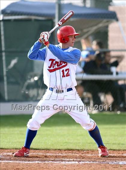 Thumbnail 2 in Desert Vista vs. Mountain View photogallery.