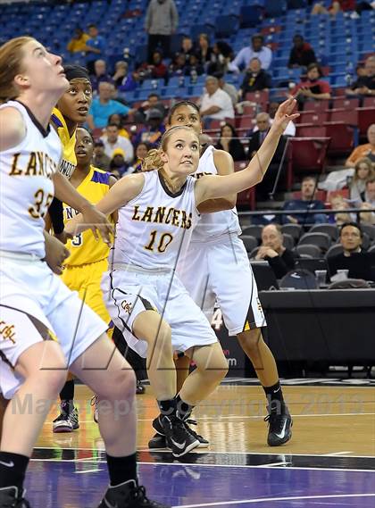 Thumbnail 2 in Lynwood vs. St. Francis (CIF State D2 Final) photogallery.