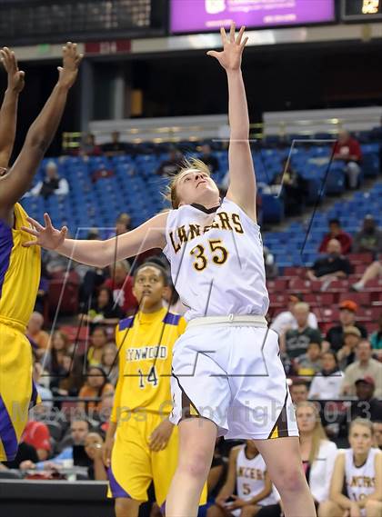 Thumbnail 2 in Lynwood vs. St. Francis (CIF State D2 Final) photogallery.