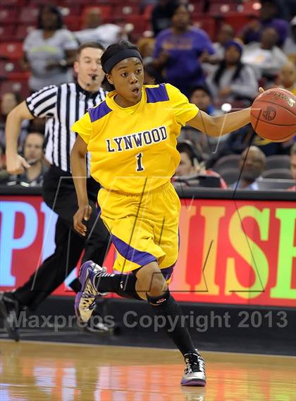 Thumbnail 3 in Lynwood vs. St. Francis (CIF State D2 Final) photogallery.