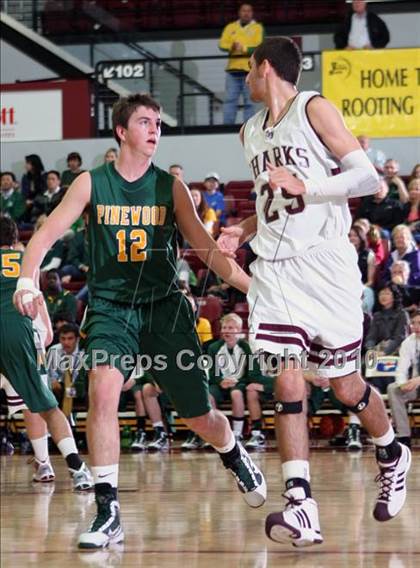 Thumbnail 2 in St. Francis vs. Pinewood (CIF CCS D5  Final) photogallery.