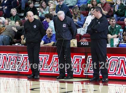 Thumbnail 3 in St. Francis vs. Pinewood (CIF CCS D5  Final) photogallery.