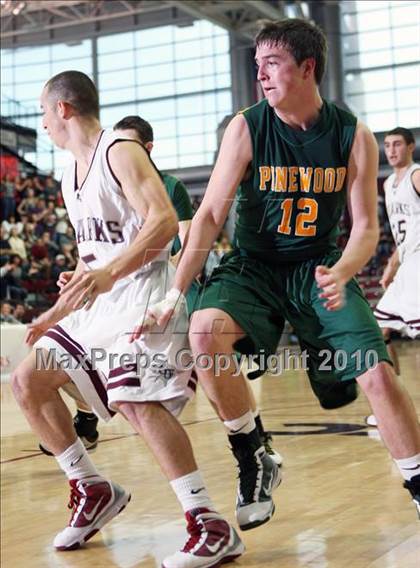Thumbnail 3 in St. Francis vs. Pinewood (CIF CCS D5  Final) photogallery.