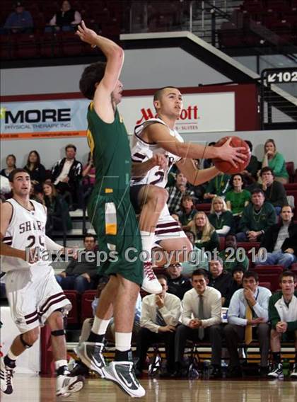 Thumbnail 1 in St. Francis vs. Pinewood (CIF CCS D5  Final) photogallery.