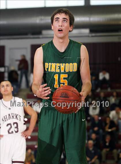 Thumbnail 3 in St. Francis vs. Pinewood (CIF CCS D5  Final) photogallery.