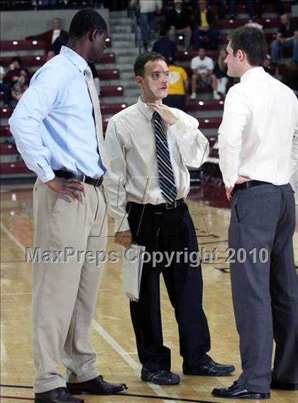 Thumbnail 3 in St. Francis vs. Pinewood (CIF CCS D5  Final) photogallery.