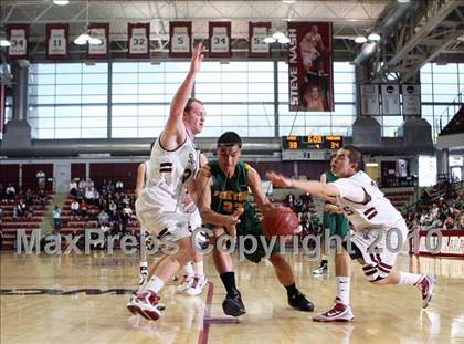 Thumbnail 2 in St. Francis vs. Pinewood (CIF CCS D5  Final) photogallery.