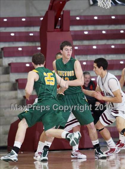 Thumbnail 2 in St. Francis vs. Pinewood (CIF CCS D5  Final) photogallery.