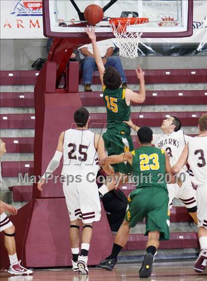 Thumbnail 2 in St. Francis vs. Pinewood (CIF CCS D5  Final) photogallery.