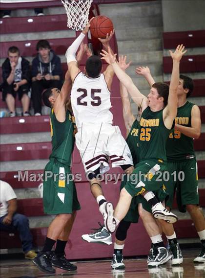 Thumbnail 3 in St. Francis vs. Pinewood (CIF CCS D5  Final) photogallery.