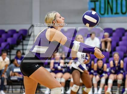 Thumbnail 1 in Bonham @ Tioga photogallery.