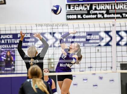 Thumbnail 1 in Bonham @ Tioga photogallery.