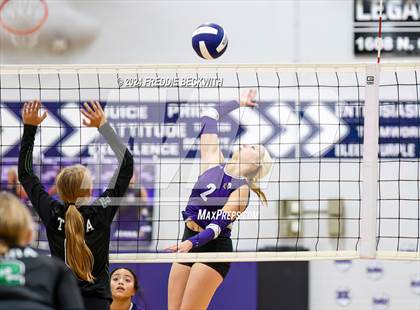 Thumbnail 3 in Bonham @ Tioga photogallery.