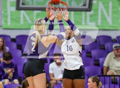 Thumbnail 3 in Bonham @ Tioga photogallery.