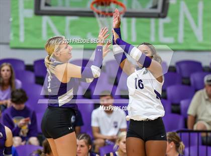 Thumbnail 1 in Bonham @ Tioga photogallery.