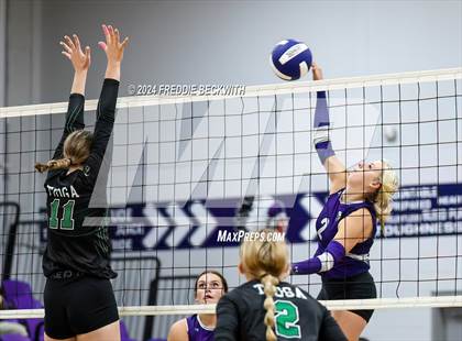 Thumbnail 1 in Bonham @ Tioga photogallery.