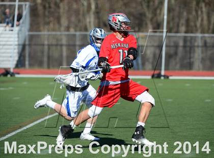 Thumbnail 2 in Niskayuna @ Darien photogallery.