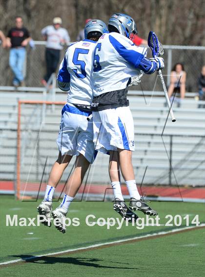 Thumbnail 2 in Niskayuna @ Darien photogallery.