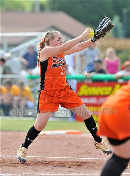 Thumbnail 1 in Mechanicville vs. Marlboro (NYSPHSAA Class B Semifinal) photogallery.